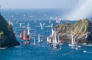 Pleins de bateaux qui prennent le large - que visiter a brest