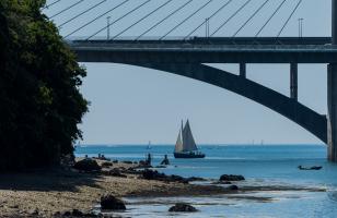 Voilier proche de la plage de Brest - que faire a brest